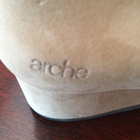 Open toed Camel Colored wedge shoes from Arche - Picture 5 of 5